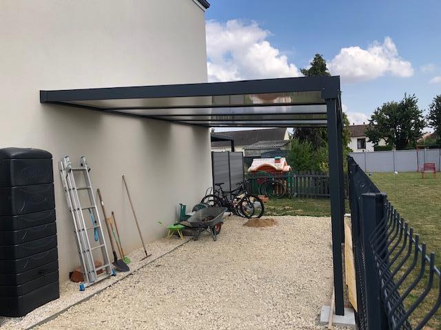 Fabricatio et pose d'un carport aux alentours de la loupe en Eure-et-Loir